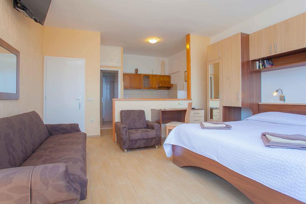 לומבארדה Guest House Lovric מראה חיצוני תמונה
